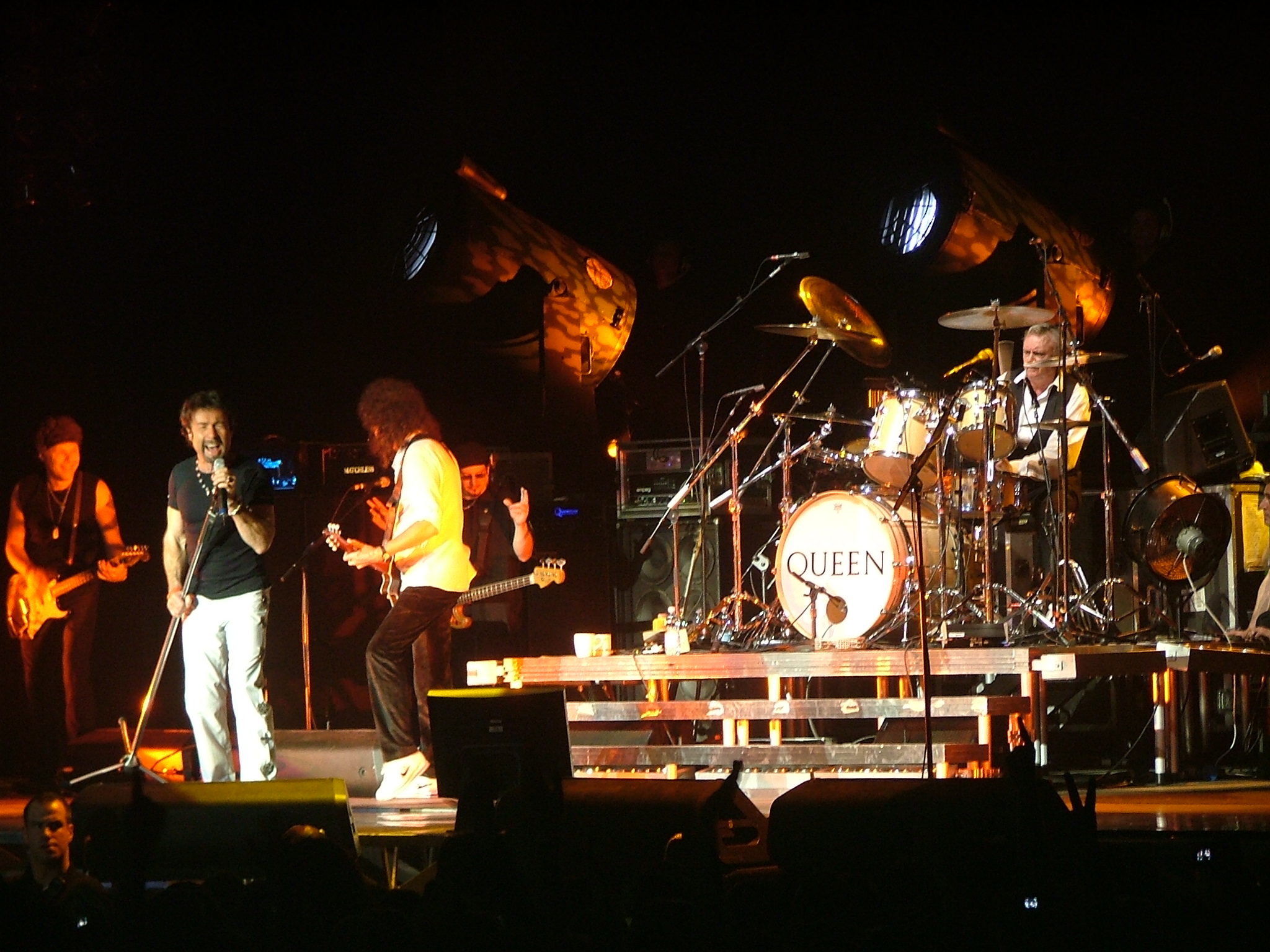 Queen Milano 5 aprile 2005 (Thank Vale Martignon)